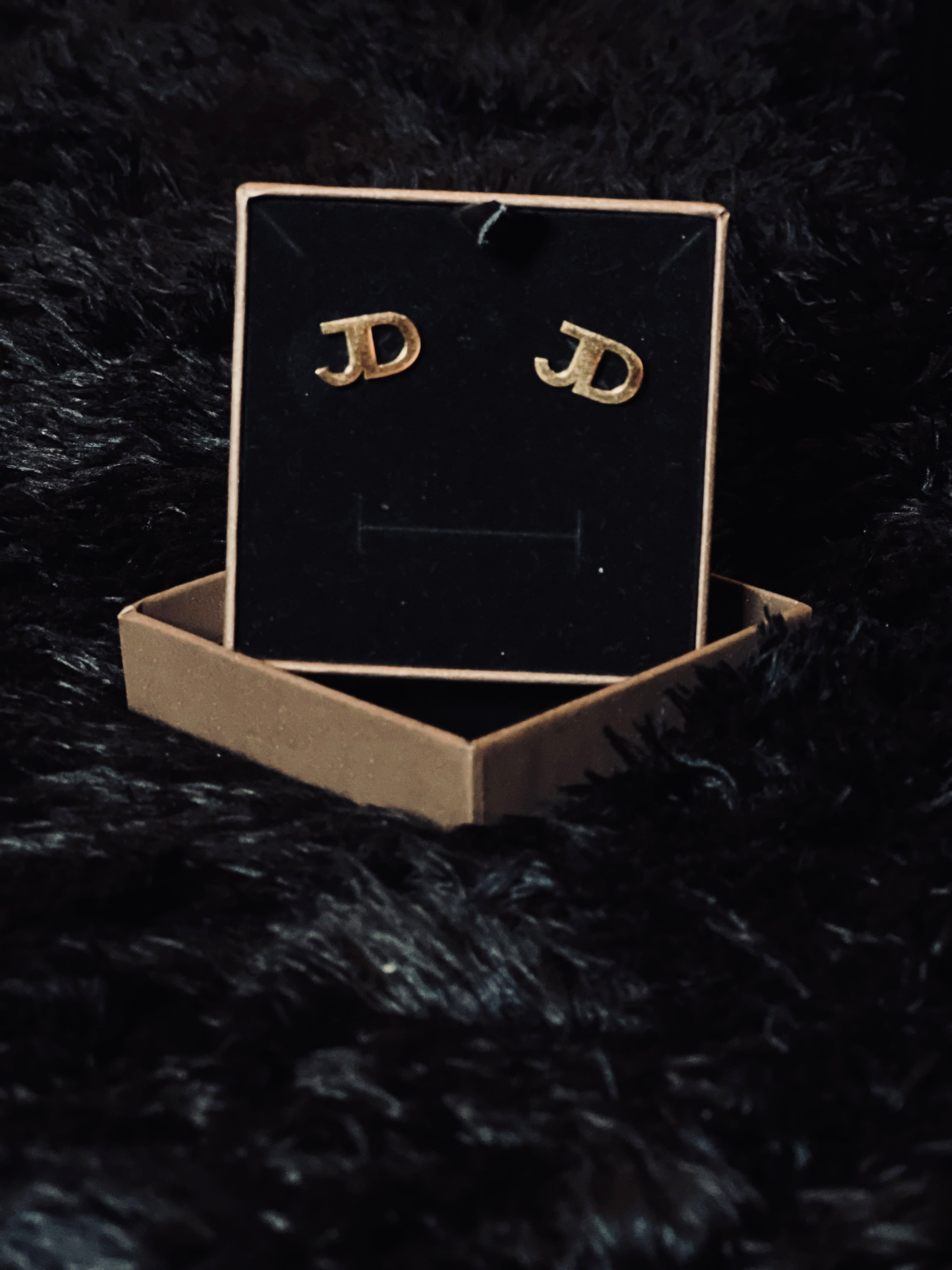 JLUX STUD EARRINGS